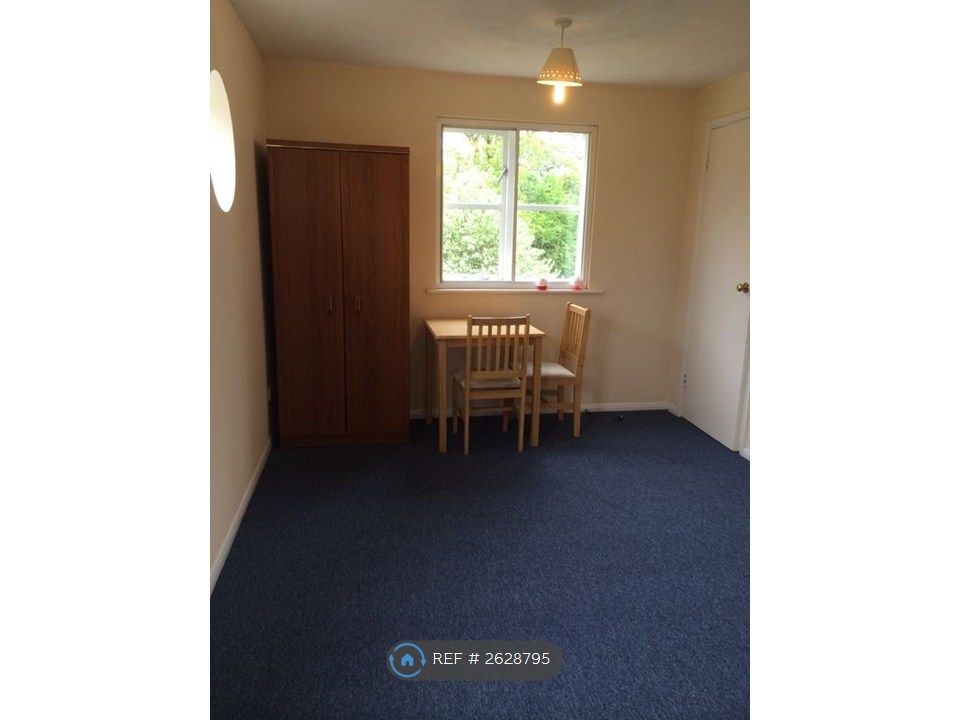 Property photo 1 of 5 Main Room