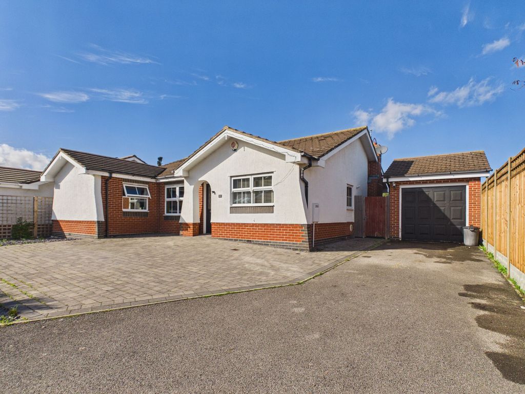 Property photo 1 of 30 3 Bedroom Detached Bungalow