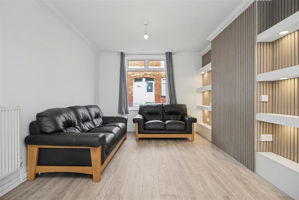 Property photo 2 of 13 Img_4076.Jpg