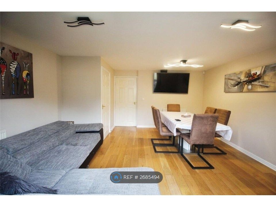 Property photo 2 of 6