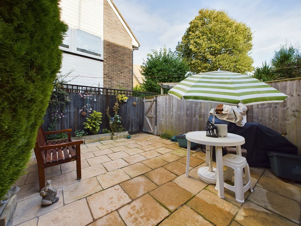 Property photo 3 of 9 30002857-Hr-3