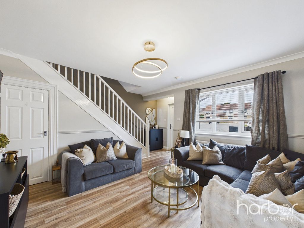Property photo 2 of 16 5365753