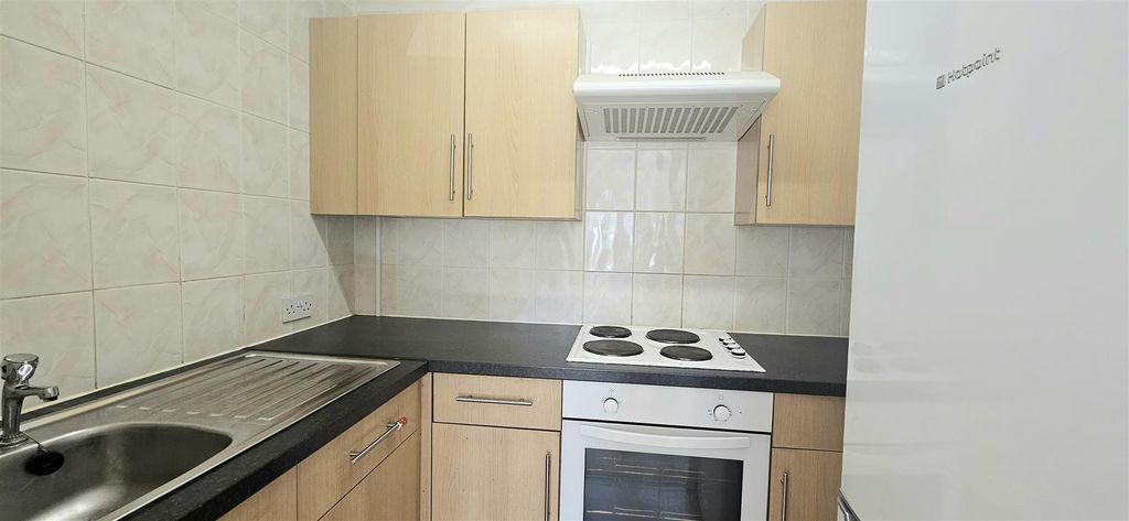 Property photo 3 of 9 20260423_151915.Jpg