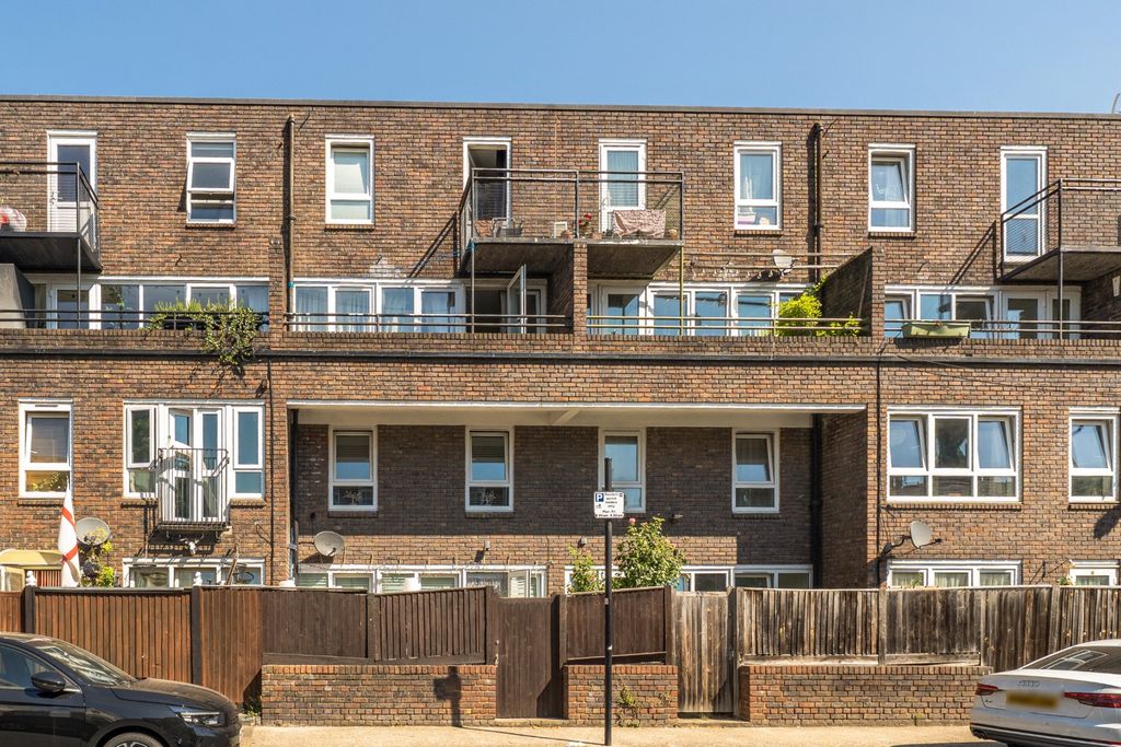 Property photo 1 of 15 5002940