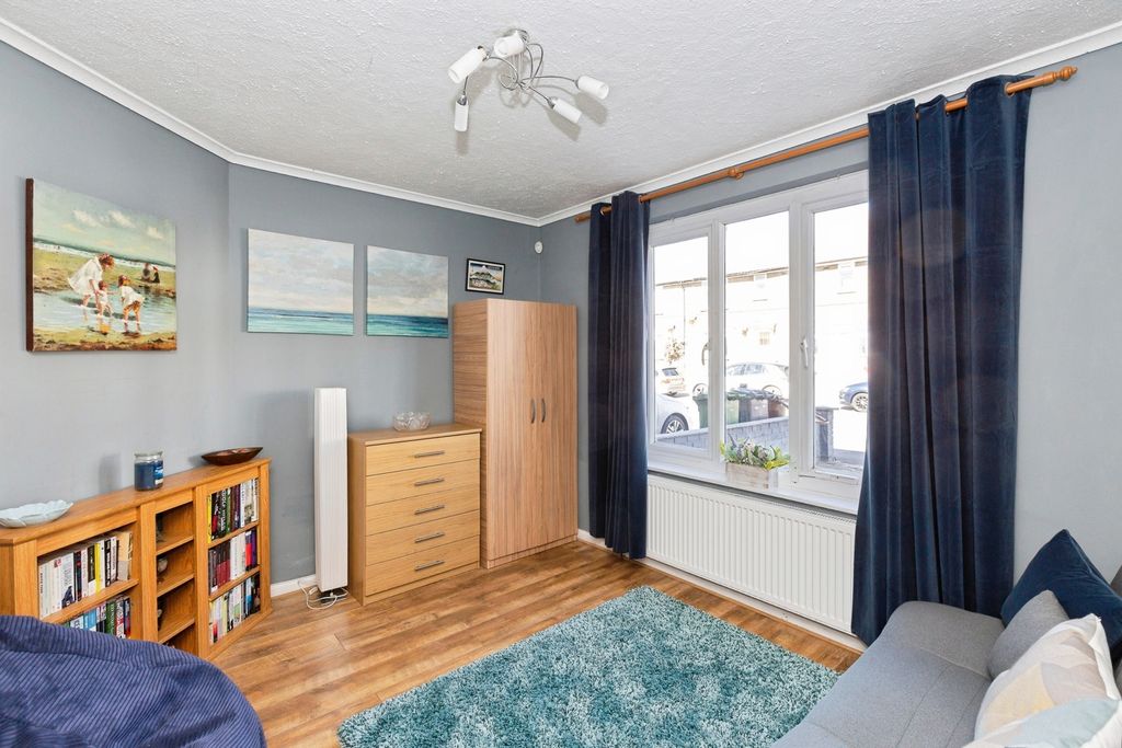 Property photo 3 of 19 Pbox-Img.Jpg