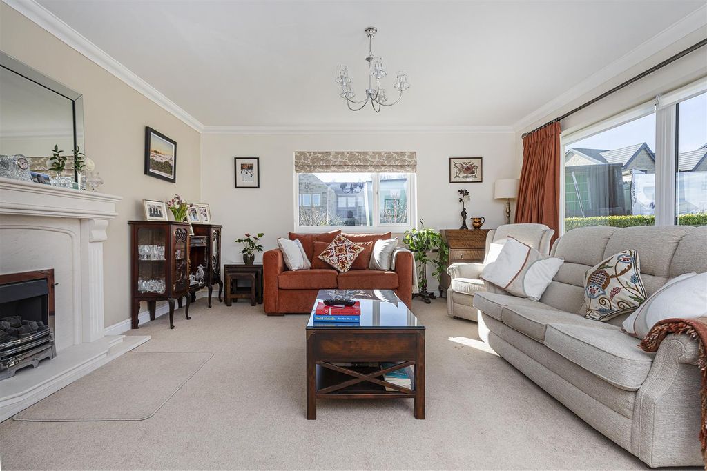 Property photo 3 of 52 Living Room