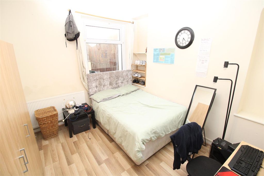 Property photo 3 of 7