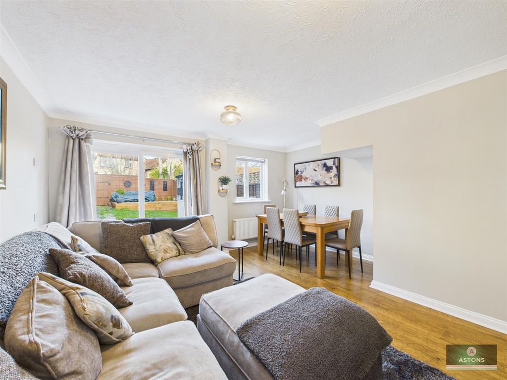 Property photo 3 of 21 Cam04622G0-Pr0142-Still013.Jpg