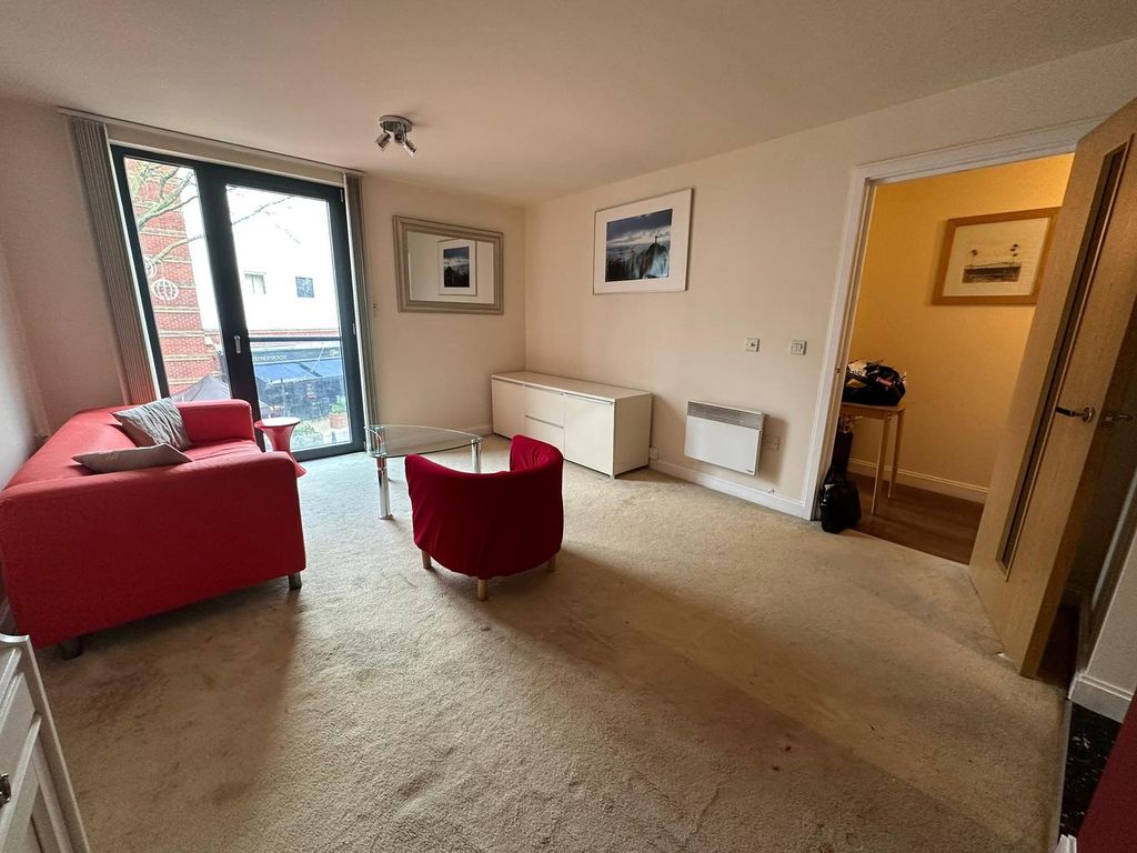 Property photo 3 of 6 Balcony