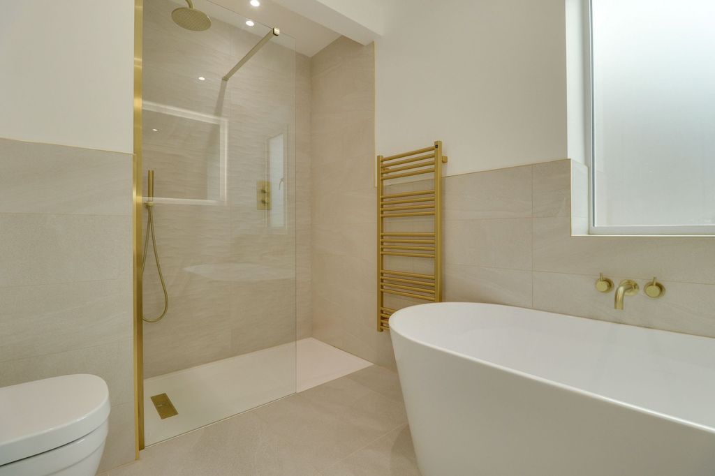 Additional image 25 of 4 bed semi-detached house for saleHurst Road, East Molesey KT8