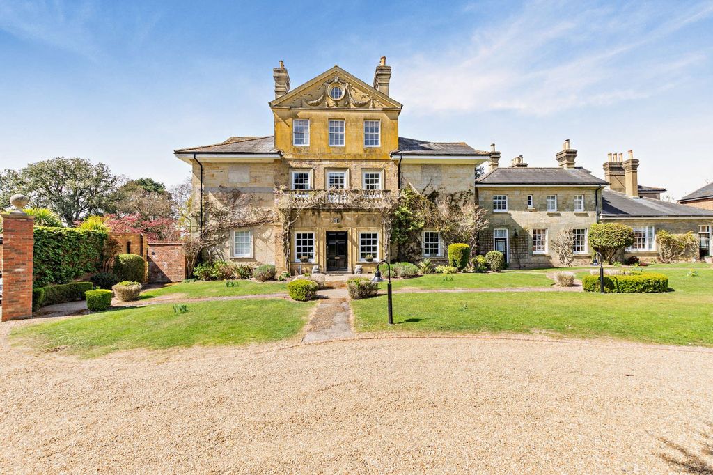 Property photo 1 of 17 Picture No. 22