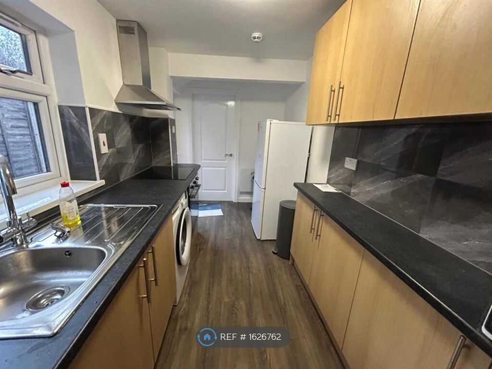 Property photo 2 of 4