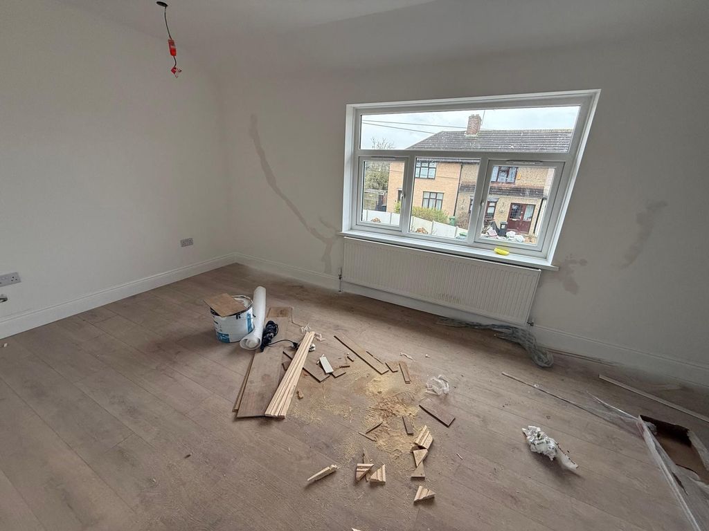 Property photo 2 of 3