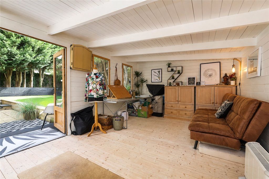 Property photo 2 of 16 Picture No. 05