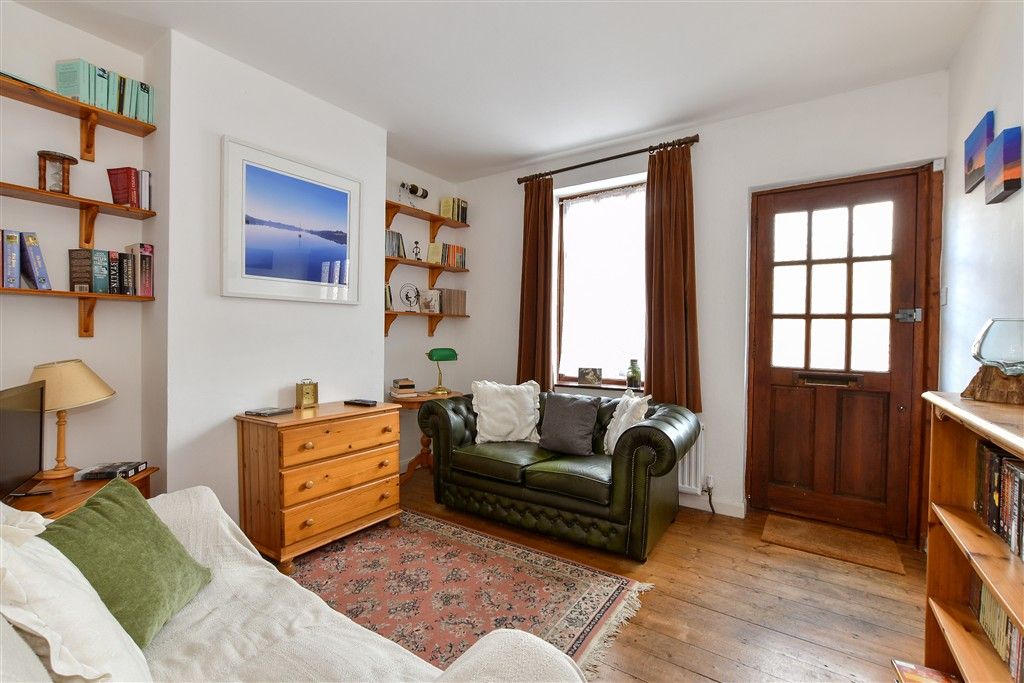 Property photo 3 of 10 Lounge