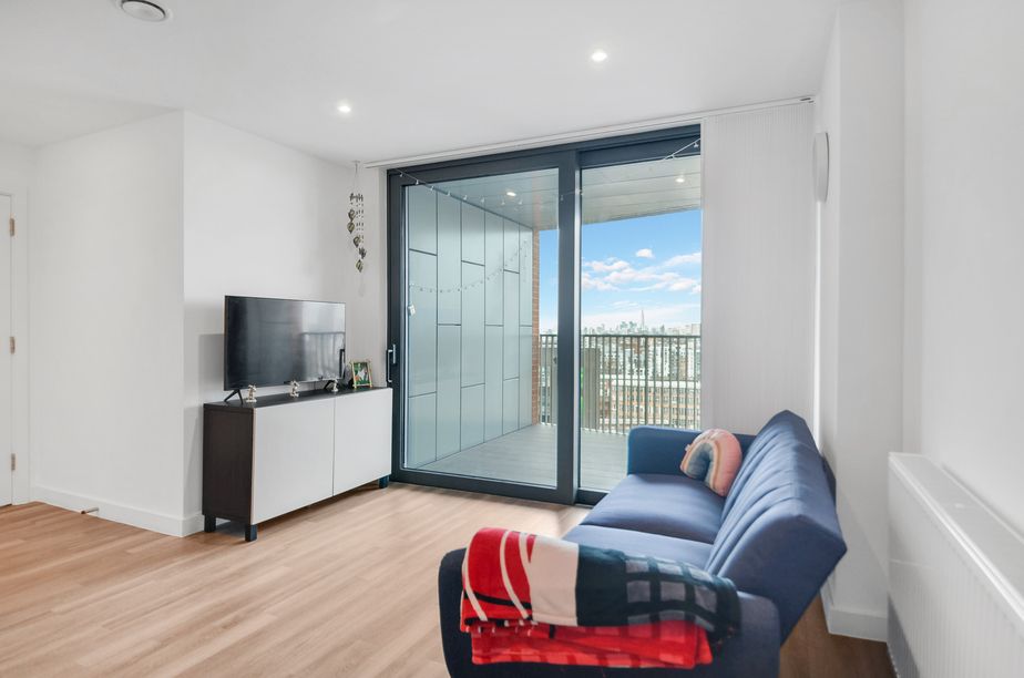 Property photo 3 of 26 Lounge Area (2).Jpg