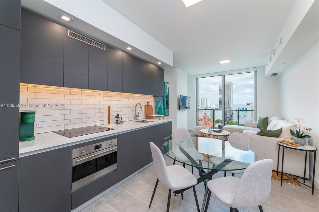 Property photo 3 of 17 <Alttext/>