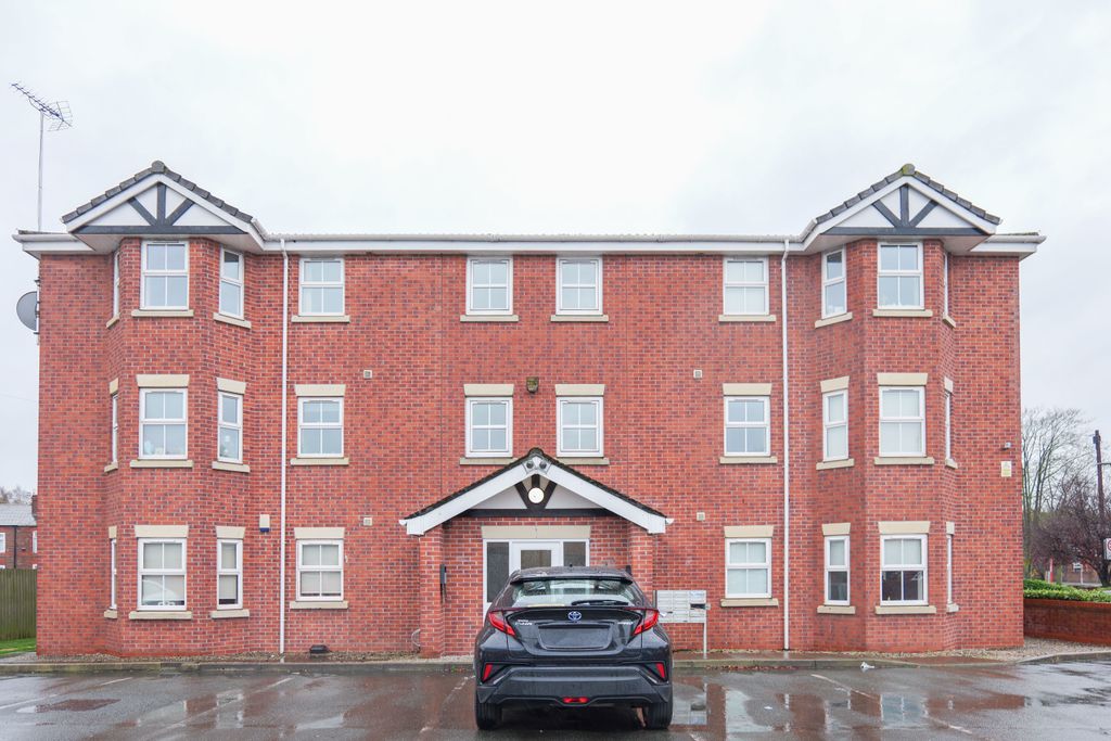 Property photo 1 of 19