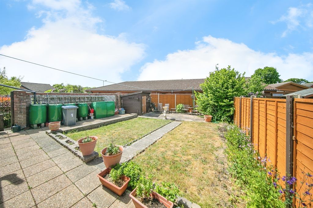 Property photo 2 of 13