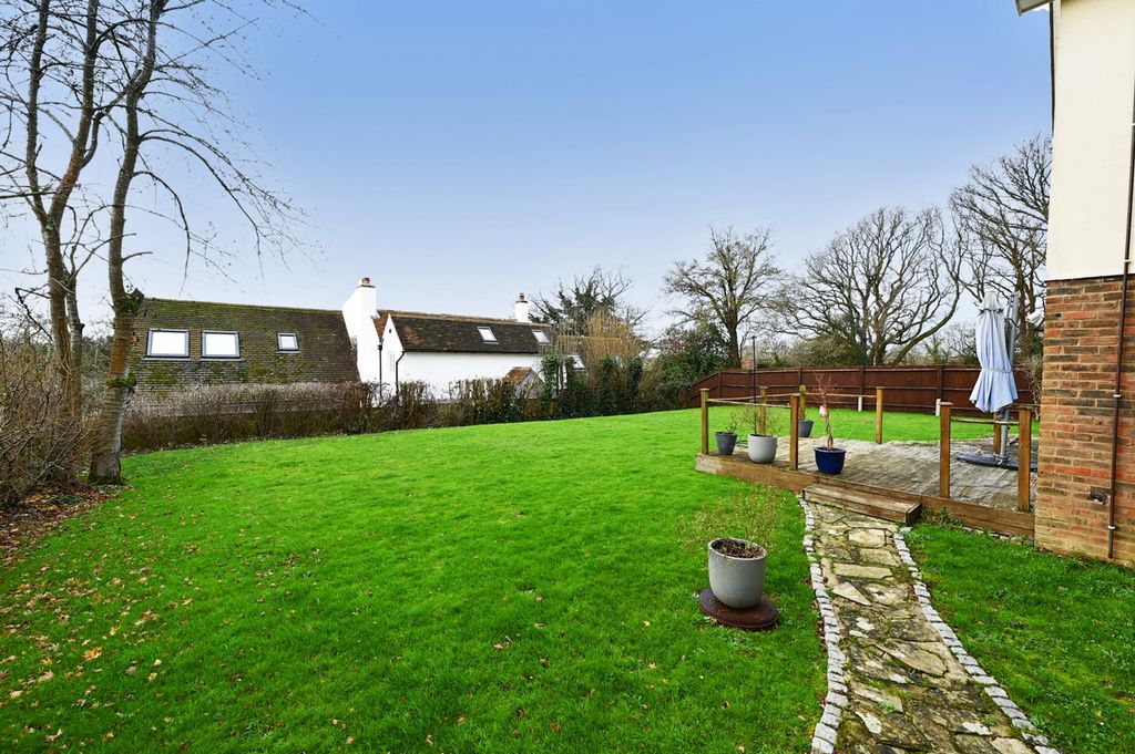 Property photo 3 of 25