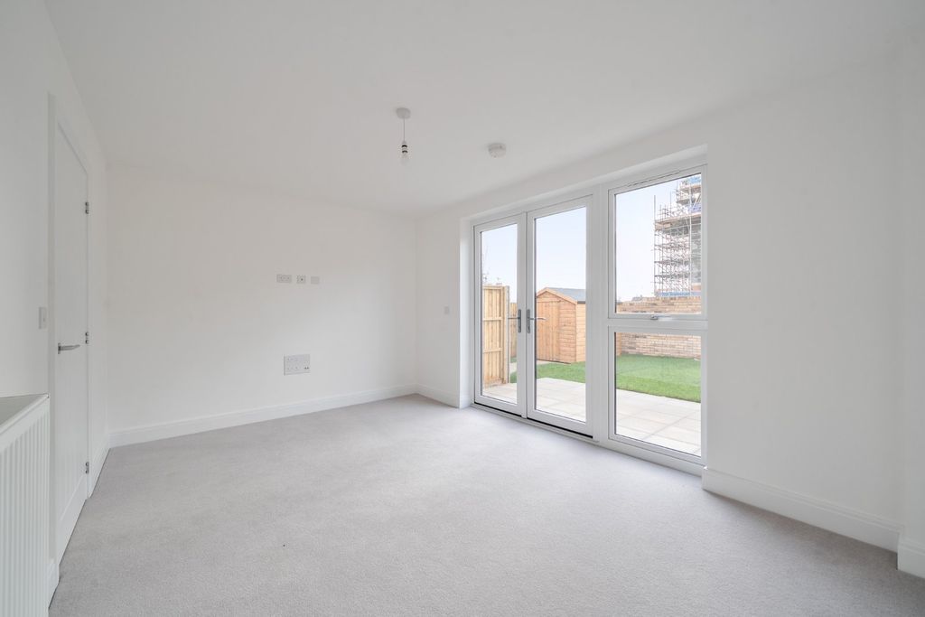 Property photo 3 of 11 Picture No. 14