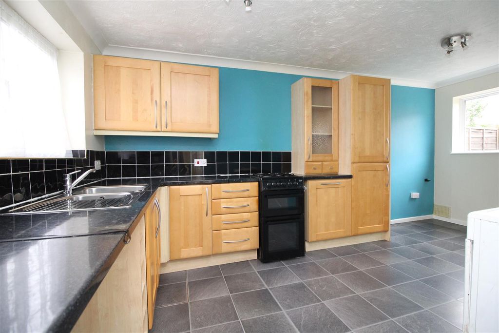 Property photo 2 of 14 Kitchen Diner 1.Jpg