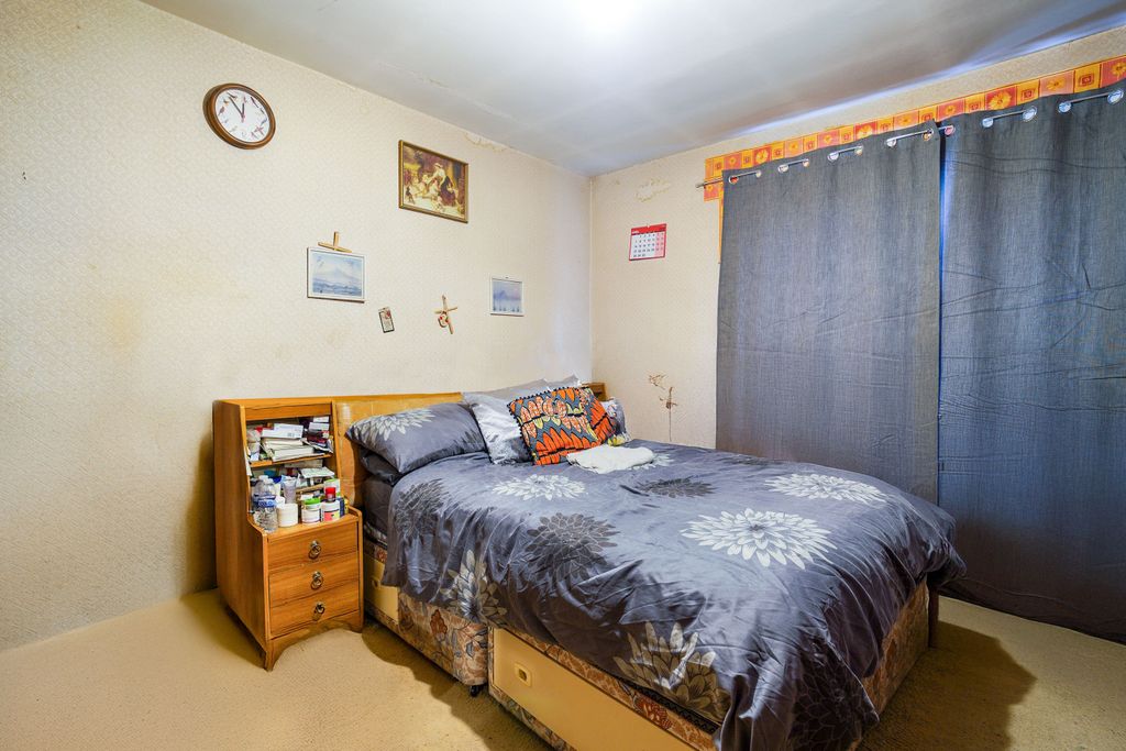 Property photo 3 of 13 Master Bedroom