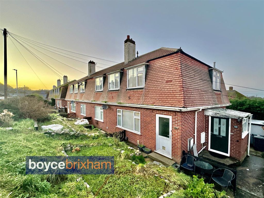 Property photo 1 of 17 12A Briseham Wm.Jpg