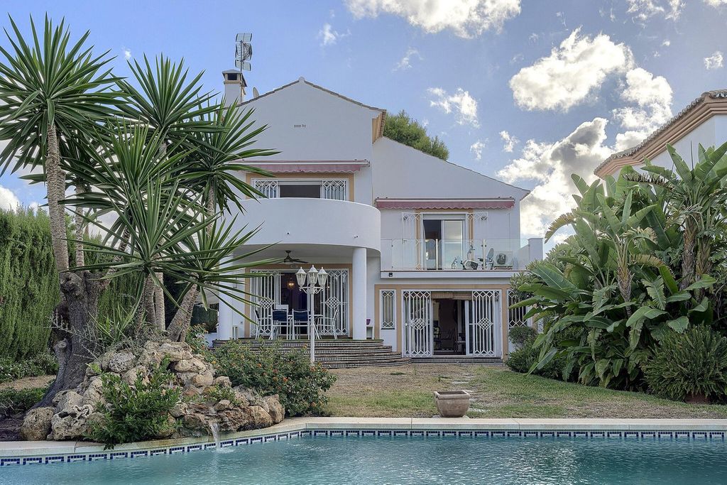 Property photo 1 of 43