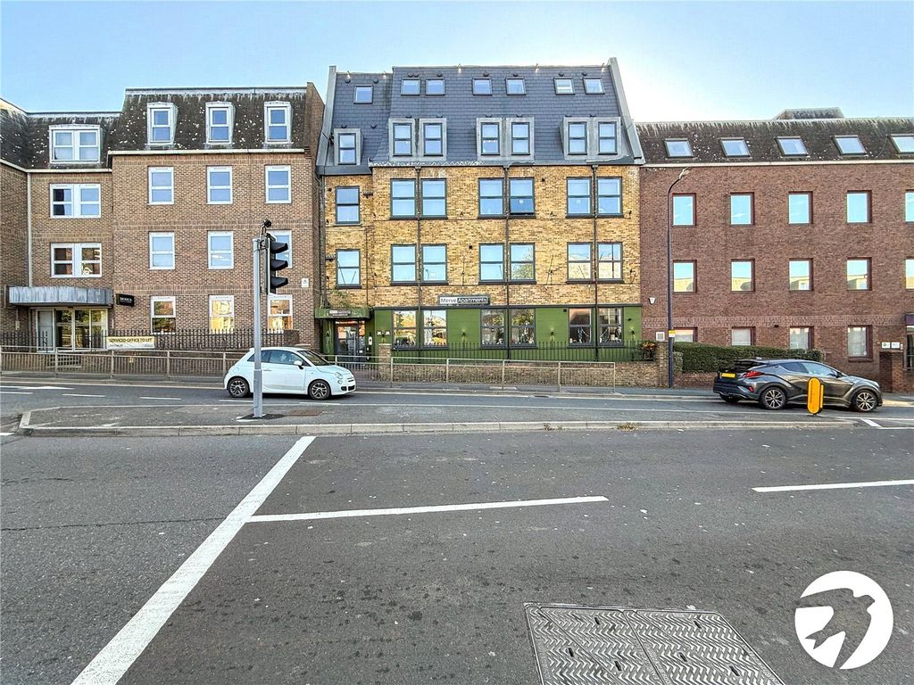 Property photo 1 of 7 External