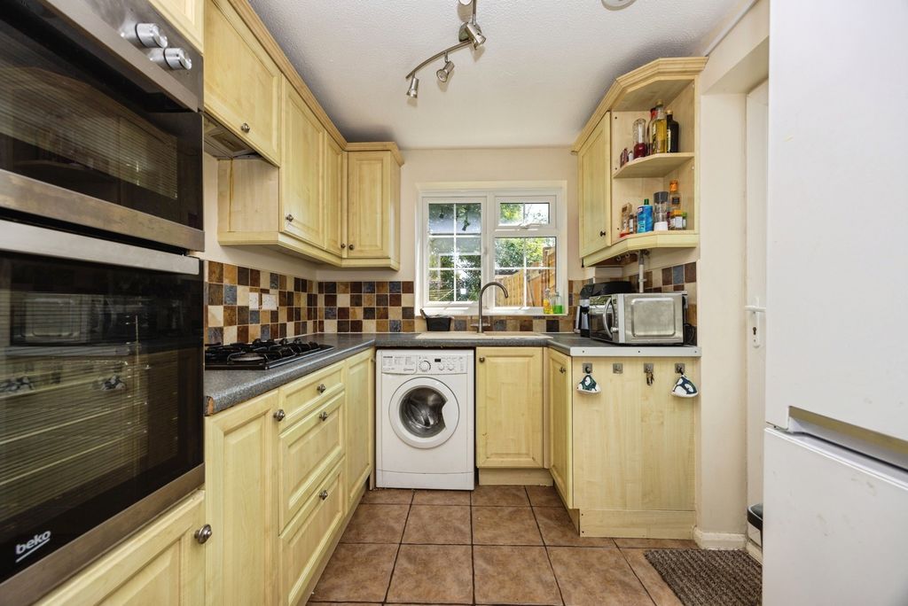 Property photo 2 of 30 Pbox-Img.Jpg