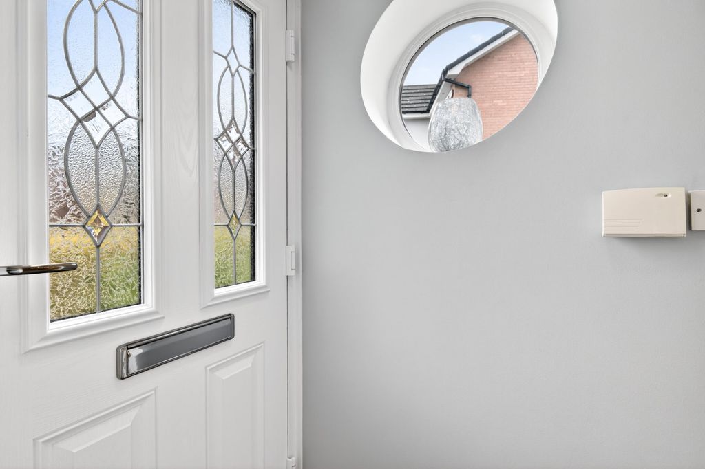 Property photo 3 of 46