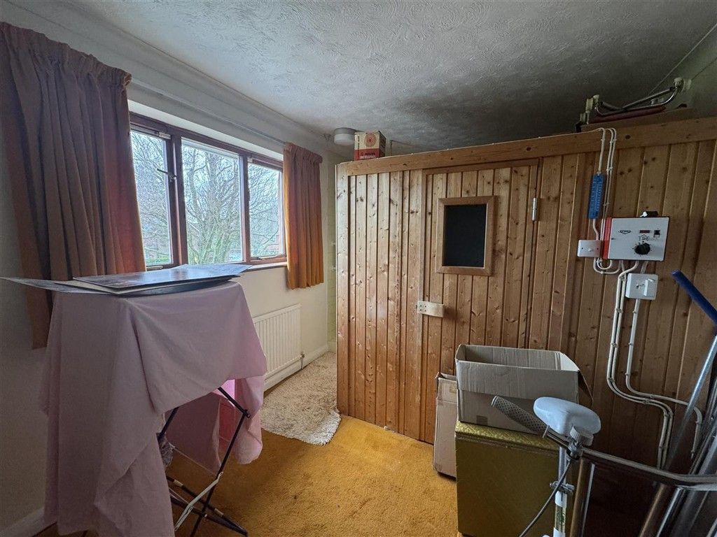 Property photo 1 of 7 Internal Bed