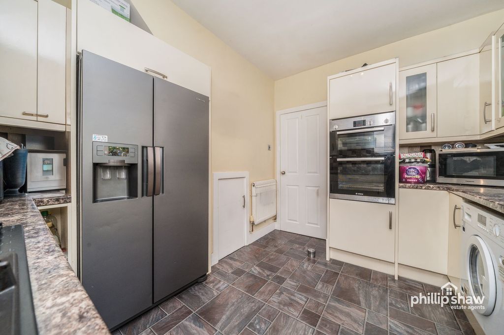 Property photo 3 of 15
