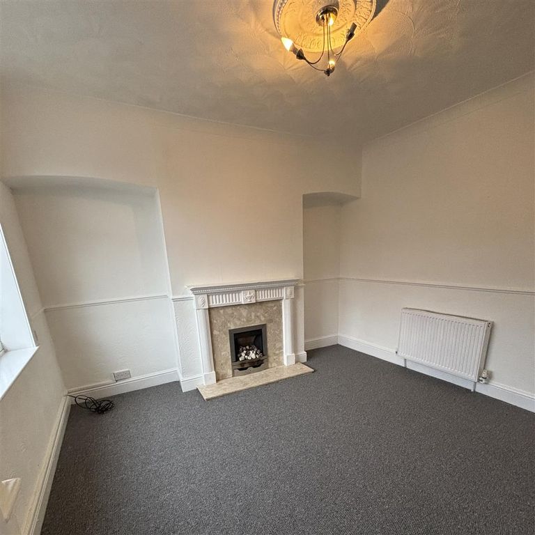 Property photo 2 of 7 6.Jpeg