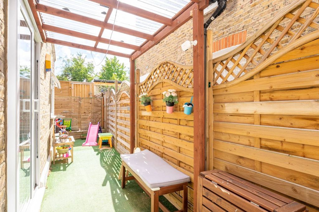 Property photo 3 of 9
