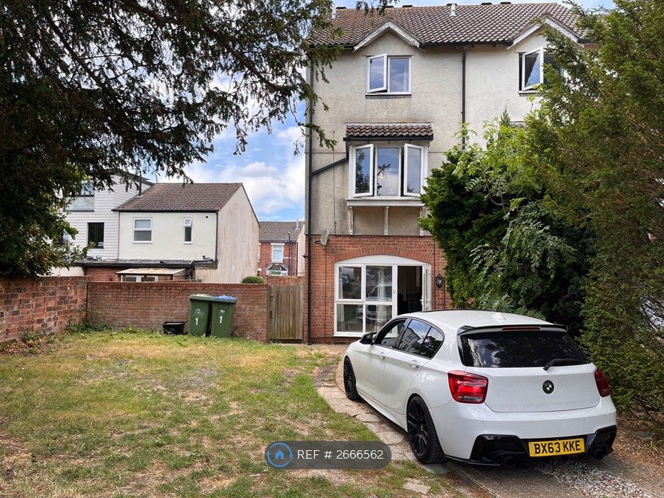 Property photo 2 of 15