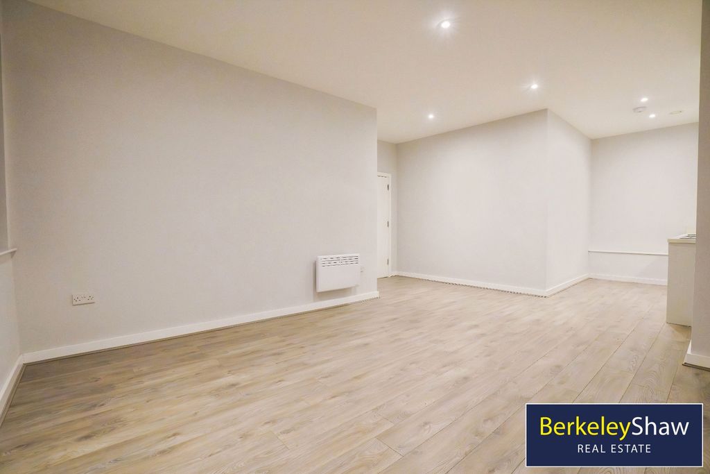 Property photo 2 of 14 Living Room