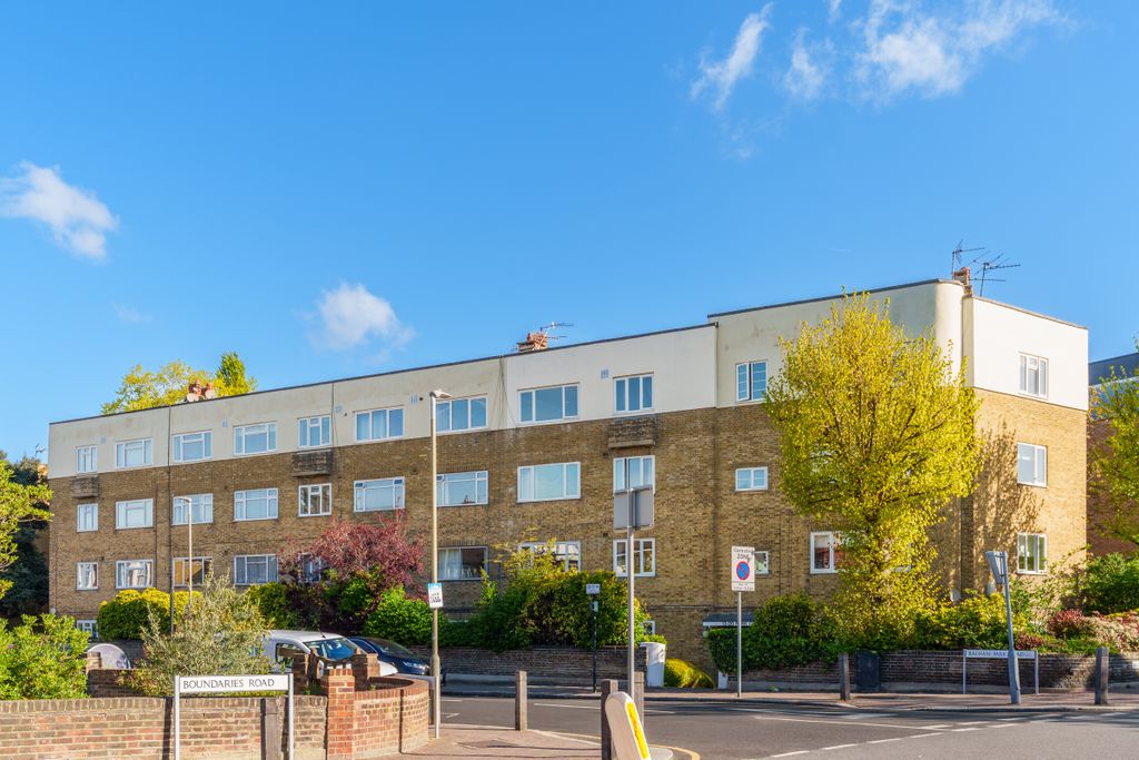 Property photo 1 of 8