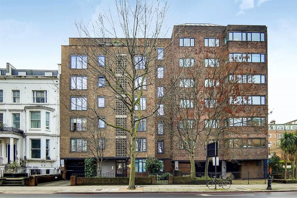 Property photo 2 of 14 Picture No. 23