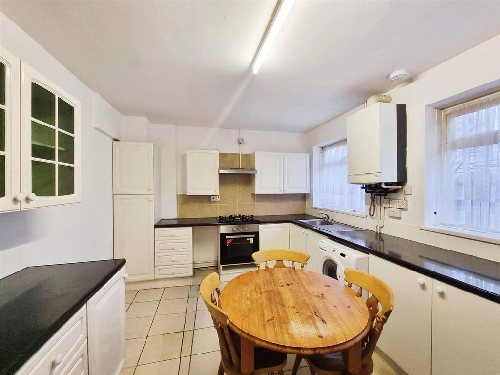 Property photo 3 of 7 Picture No. 04