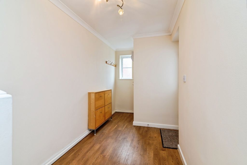 Property photo 3 of 17 Photo