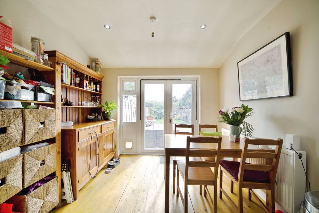 Property photo 3 of 19 4B11A52B366E76089Eb6d85274d7d92Ed2Da0123.Jpg