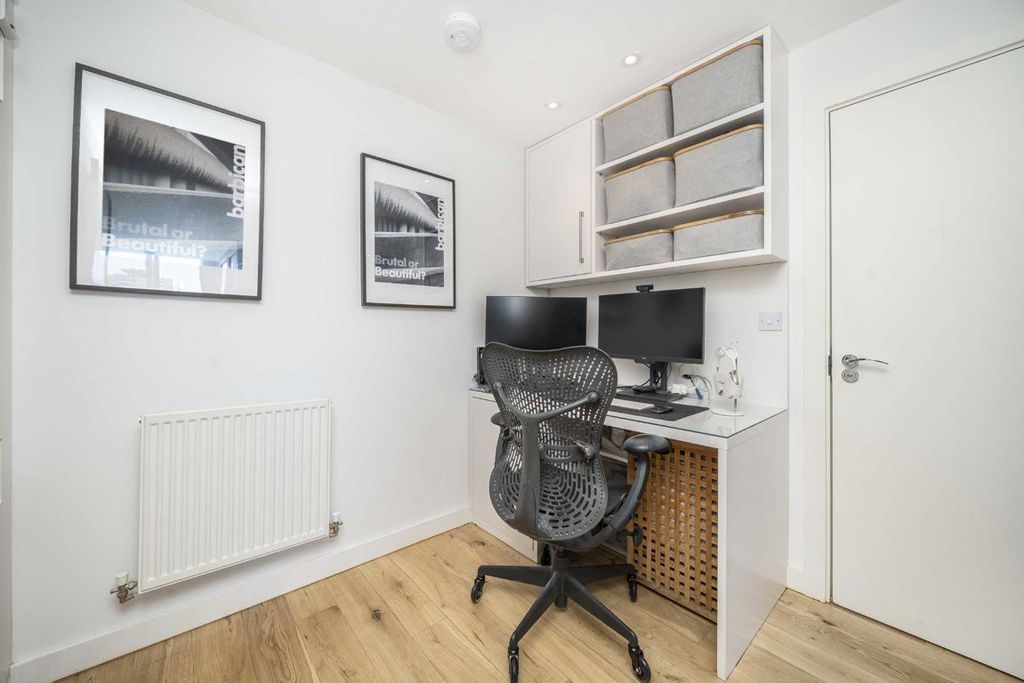 Property photo 3 of 9