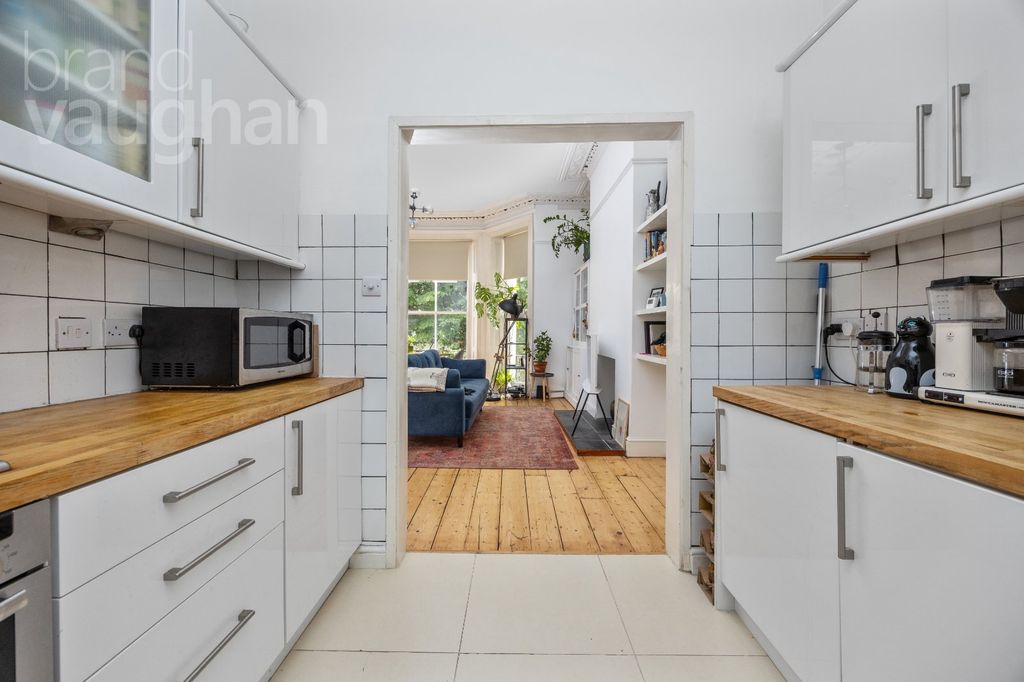 Property photo 2 of 18 Picture No. 08