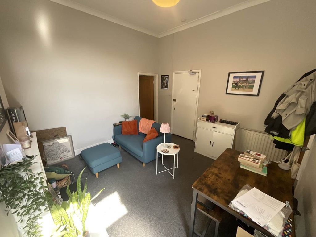 Property photo 2 of 7 Img_5904