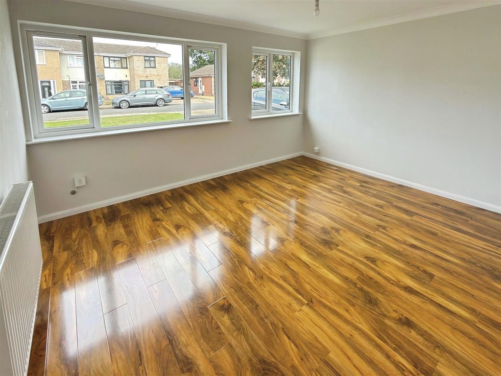 Property photo 3 of 14 Bramfield Rd (9).Jpg