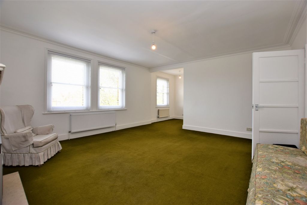 Property photo 3 of 8 Dsc_0837