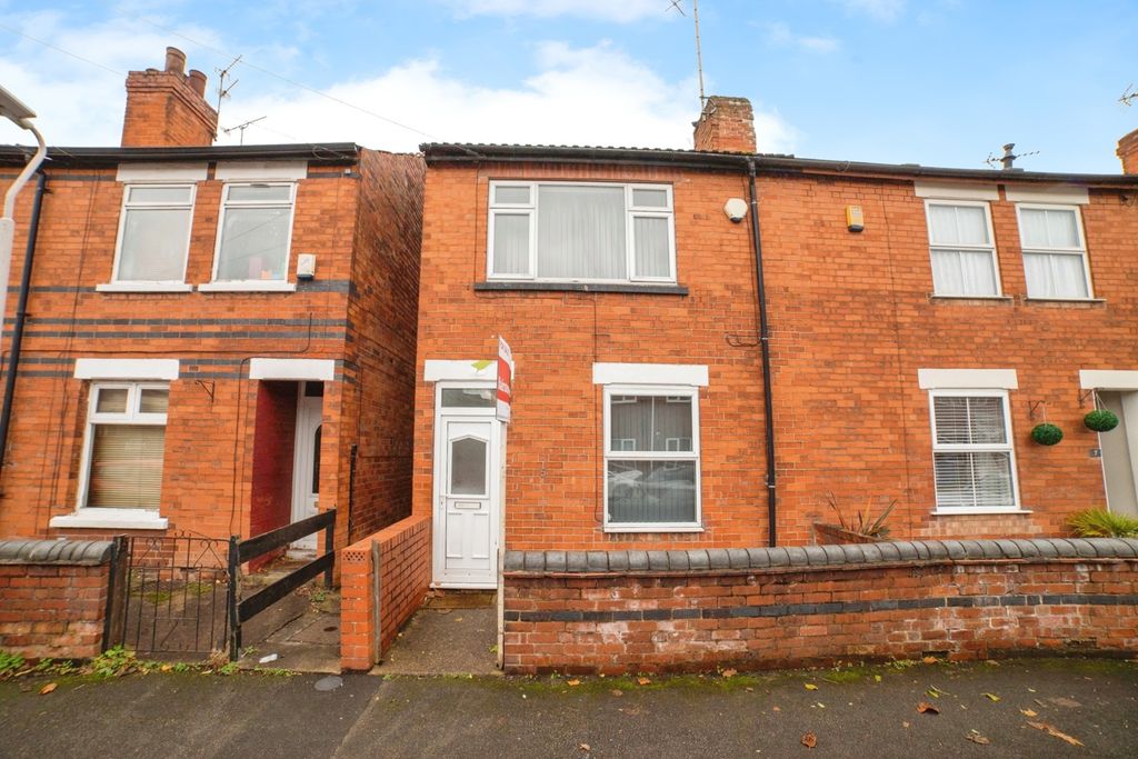 Property photo 1 of 17 Front