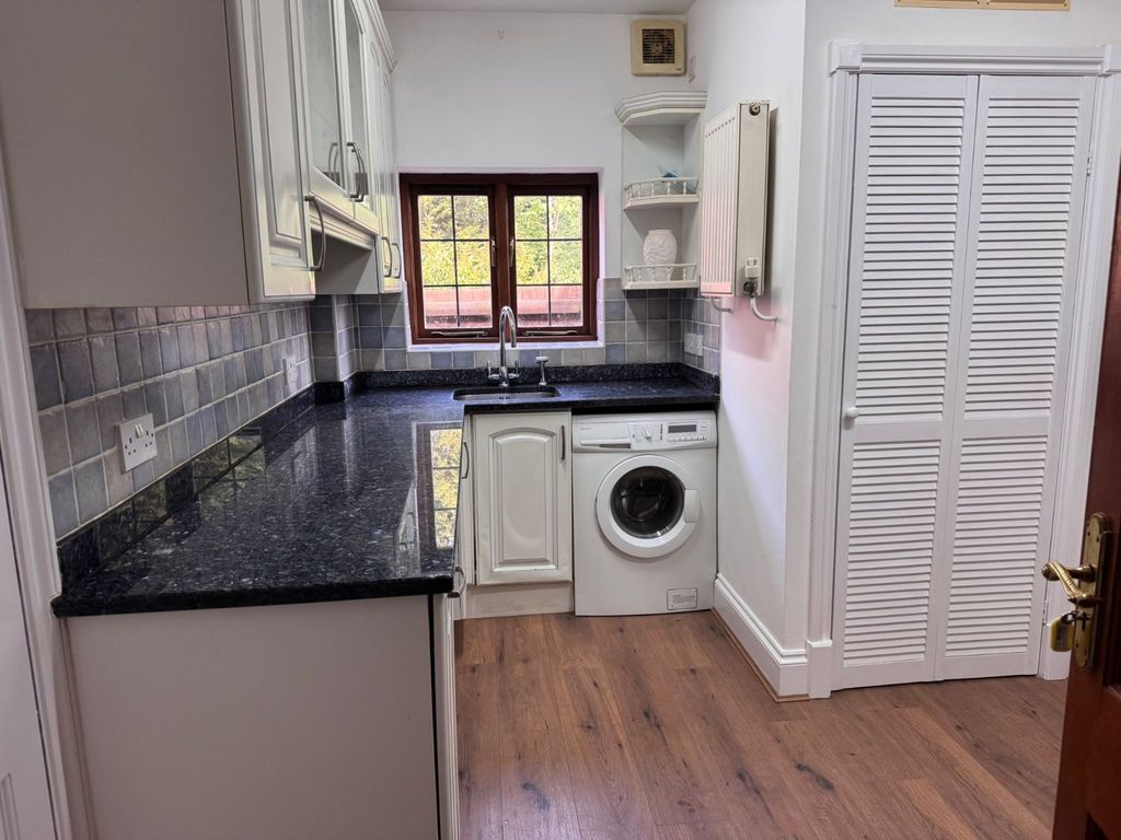 Property photo 2 of 10 Picture No. 07
